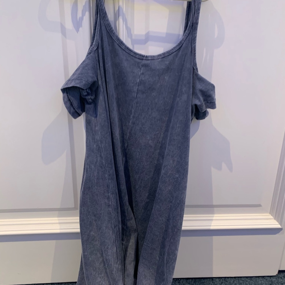 Causal dress